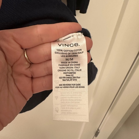 Vince Navy Ribbed Top - Picture 3 of 4